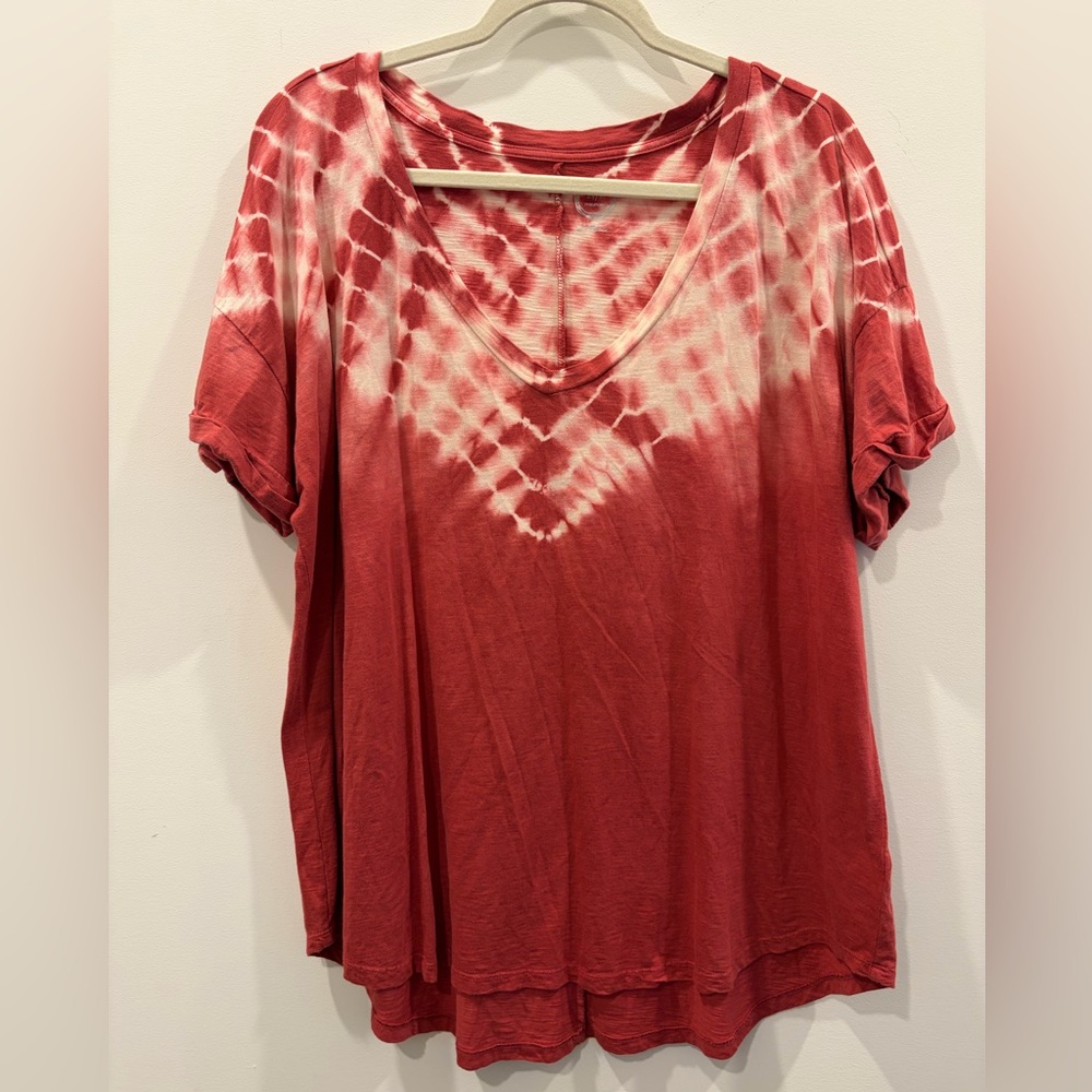 Maurices Red Pink Tie-Dye V-Neck Short Sleeve Top